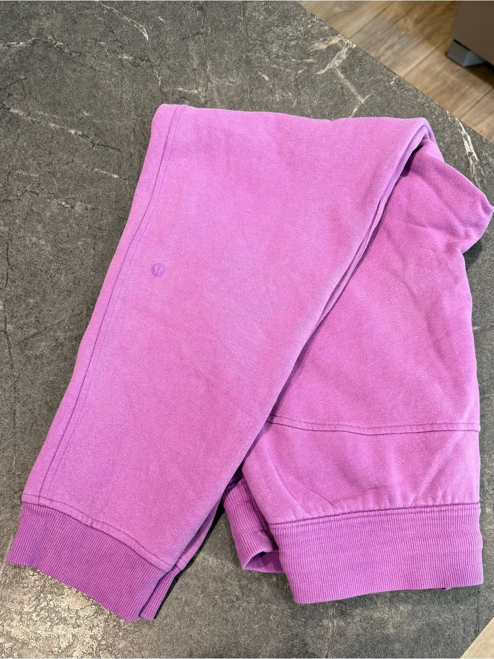 Lululemon scuba high rise sweatpant joggers size 6 purple